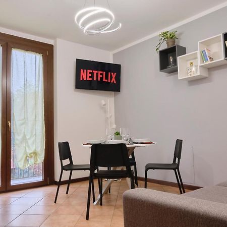Appartement 10' From Malpensa Casa Moderna, Netflix & Wi-Fi à Casorate Sempione Extérieur photo