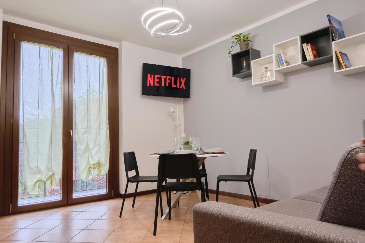 Appartement 10' From Malpensa Casa Moderna, Netflix & Wi-Fi à Casorate Sempione Extérieur photo