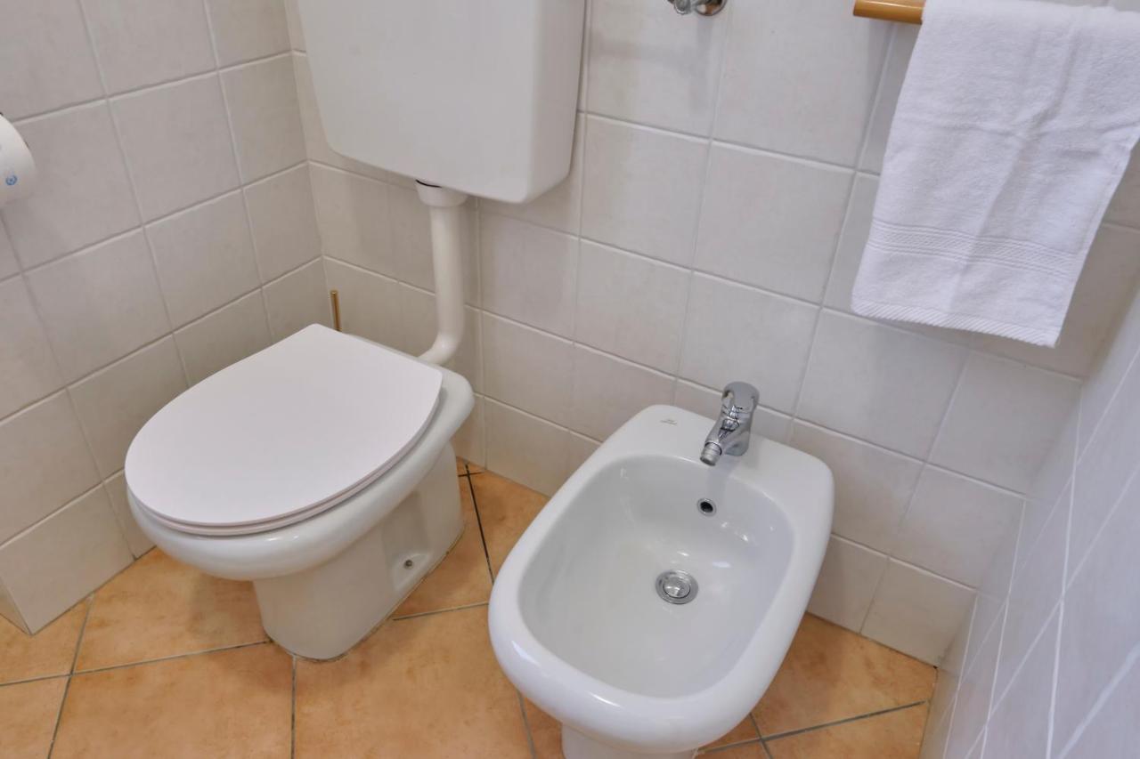 Appartement 10' From Malpensa Casa Moderna, Netflix & Wi-Fi à Casorate Sempione Extérieur photo